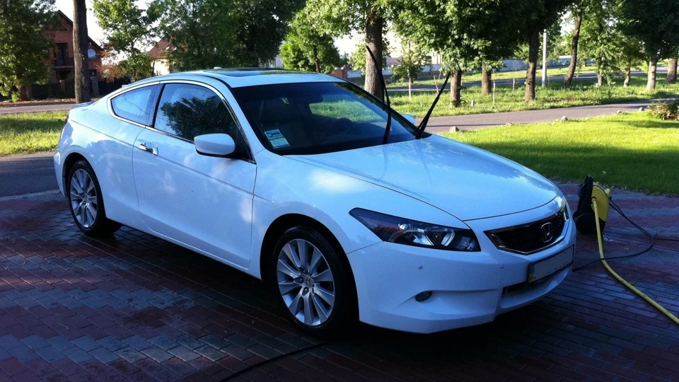 Honda Accord Coupe 3