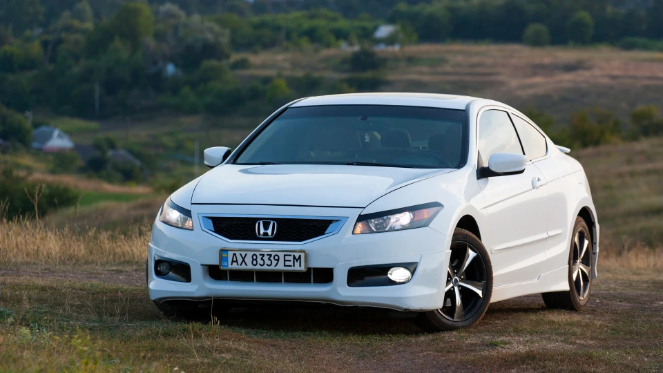 Honda Accord Coupe 3