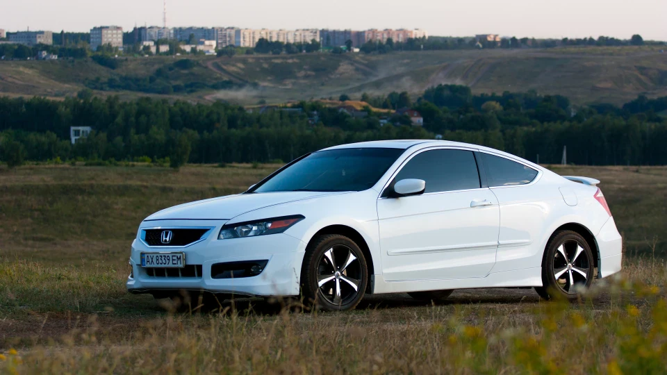Honda Accord Coupe 4