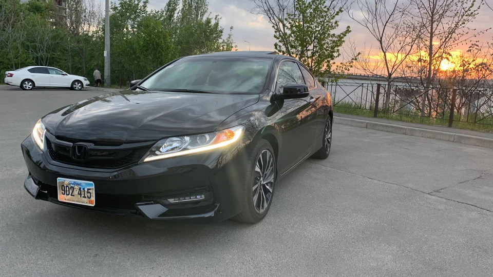 Honda Accord Coupe 2