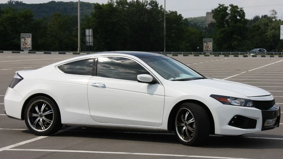 Honda Accord Coupe 3