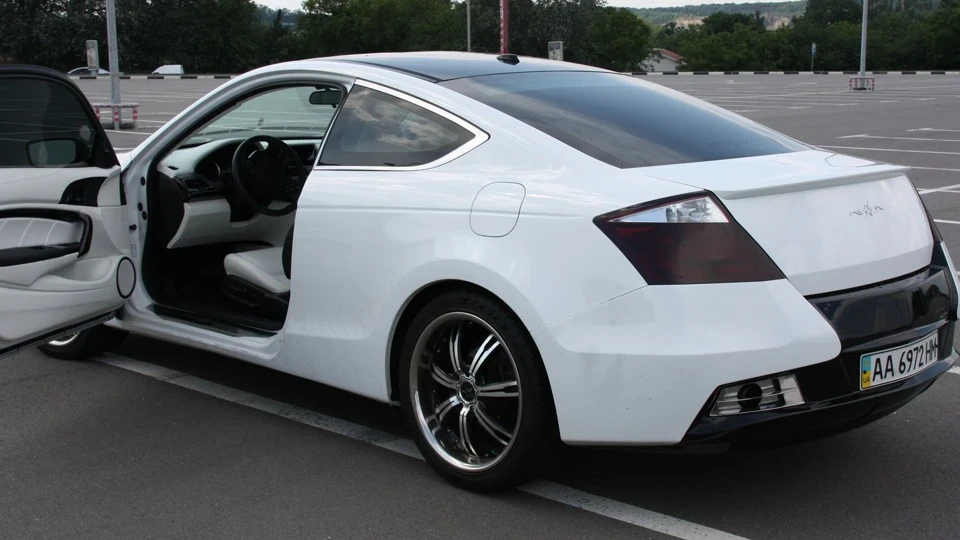 Honda Accord Coupe 4