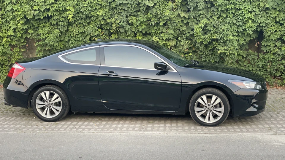 Honda Accord Coupe 2.4 VTEC 3