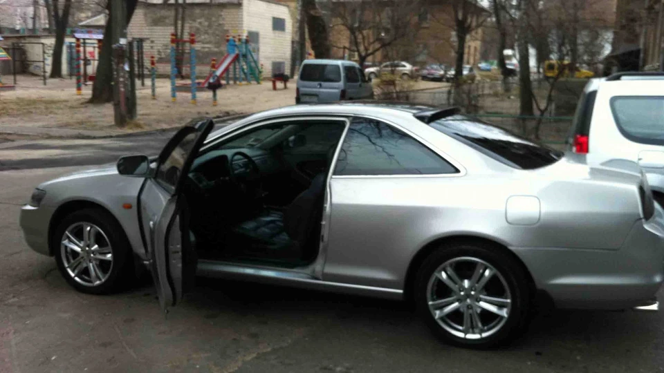 Honda Accord Coupe 3L V6 210 Поні