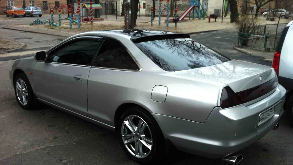 Honda Accord Coupe 3L V6 210 Поні 2