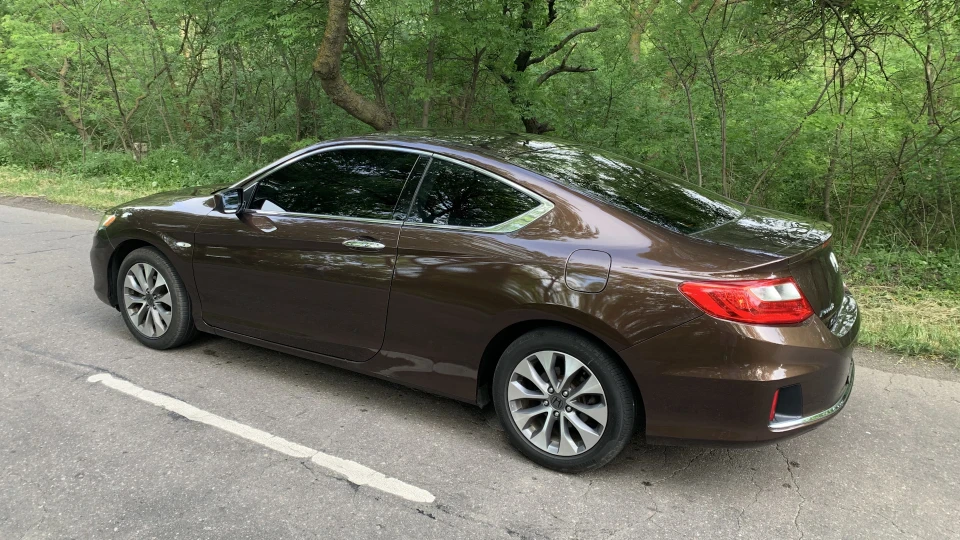Honda Accord Coupe Bronze butterfly 5