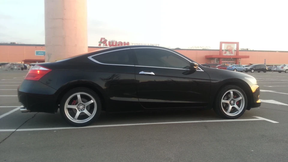 Honda Accord Coupe чорний металік, 3.5 2