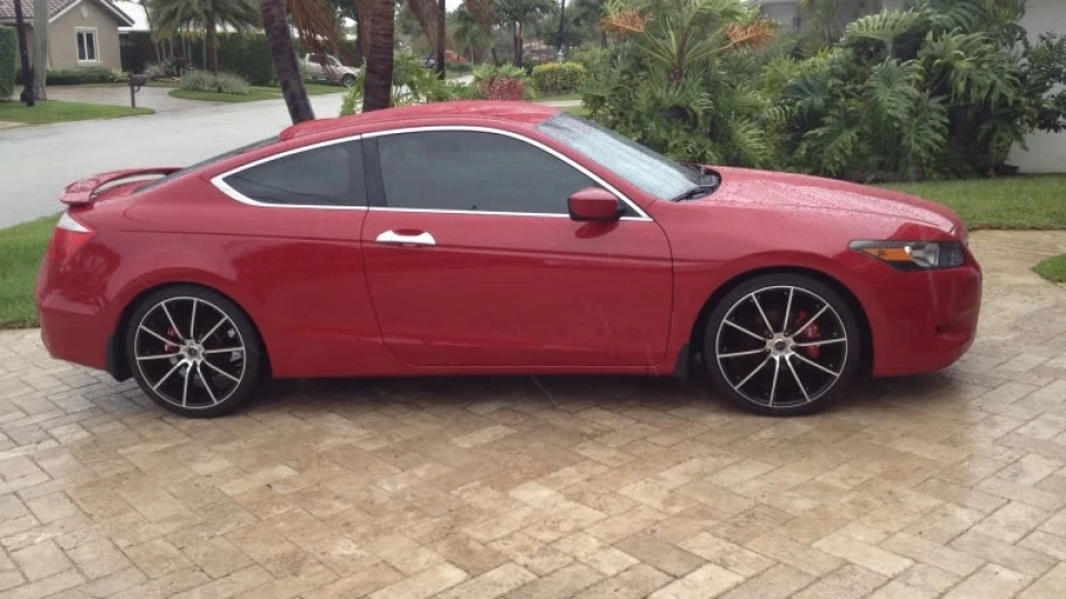 Honda Accord Coupe Зухвала