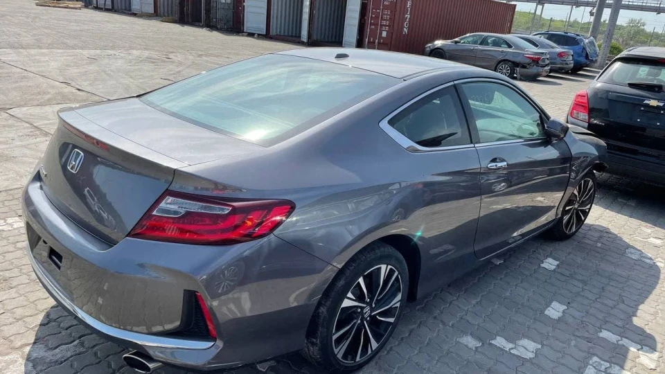 Honda Accord Coupe EX-L CVT 4