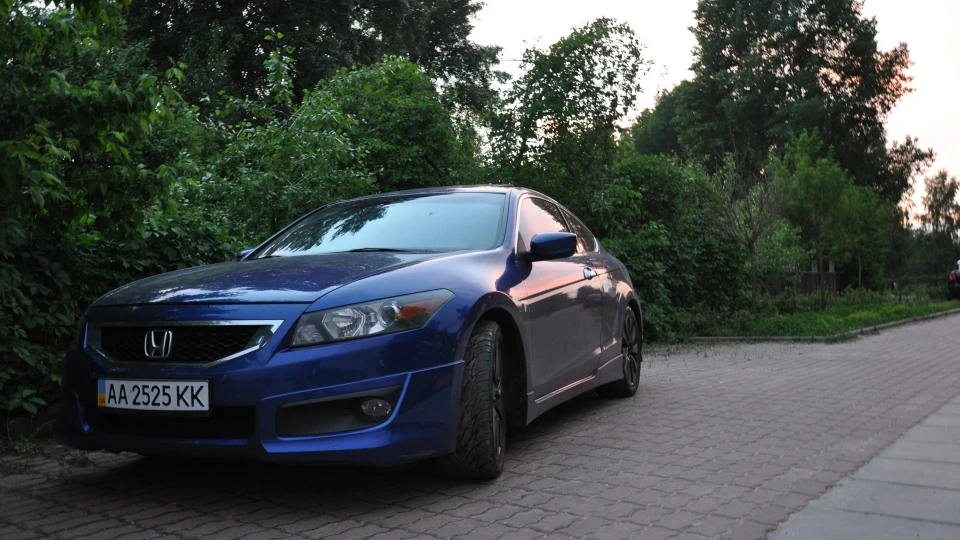 Honda Accord Coupe Still Night Pearl 3,5 V6 2