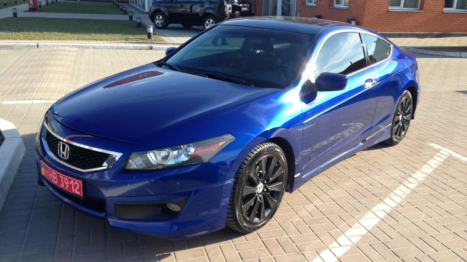 Honda Accord Coupe Still Night Pearl 3,5 V6 5