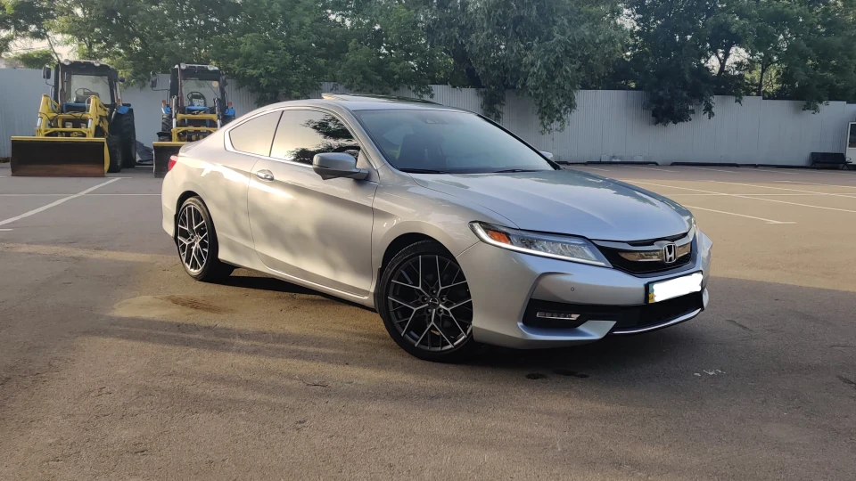 Honda Accord Coupe V6 Touring 2