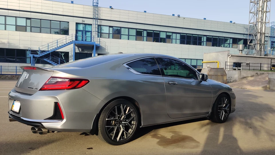 Honda Accord Coupe V6 Touring 4