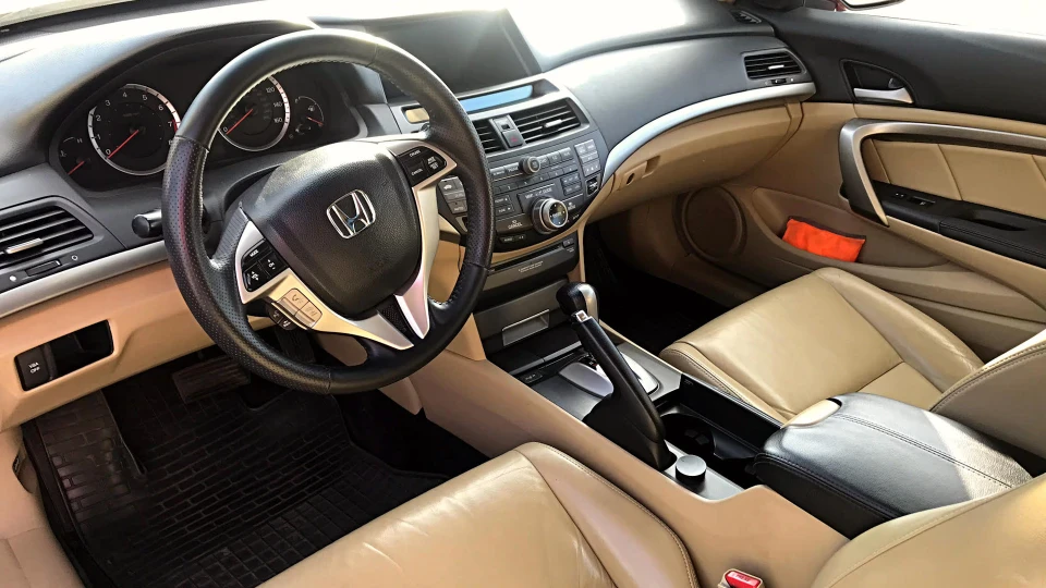 Honda Accord Coupe # Жінка бальзаківського 4