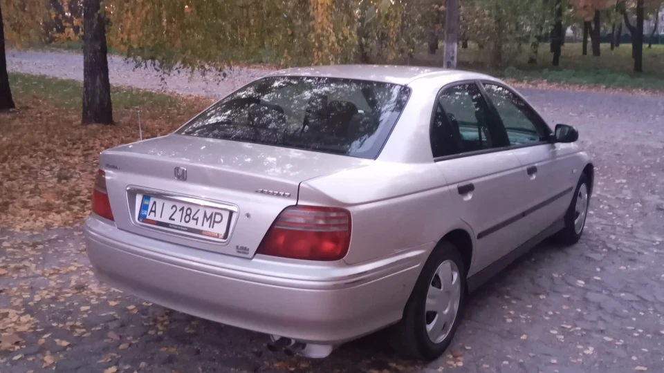 Honda Accord 1.8 ls 2
