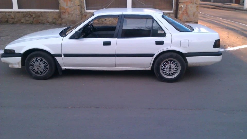 Honda Accord 1.8 2