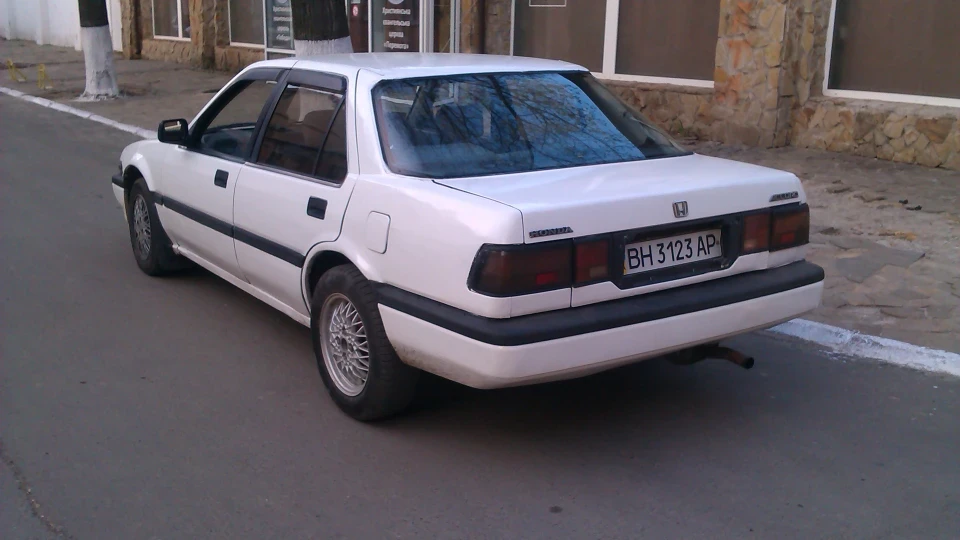 Honda Accord 1.8 3