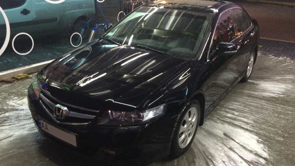 Honda Accord 2.0 AT executive 4