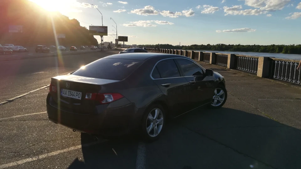 Honda Accord 2.0 Executive 2