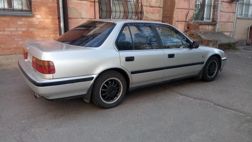 Honda Accord 2.0i Юність 3