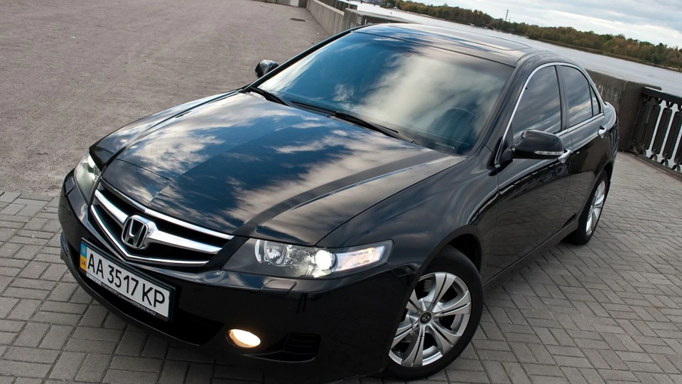 Honda Accord 2.4 Black Airlines 2