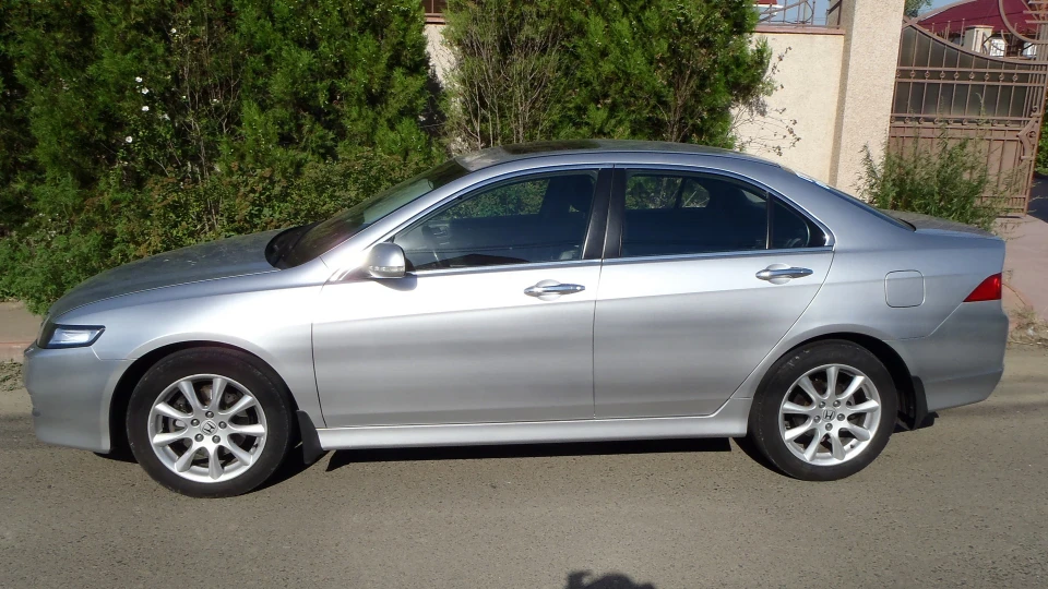 Honda Accord 2.4 EXE Restyle 4