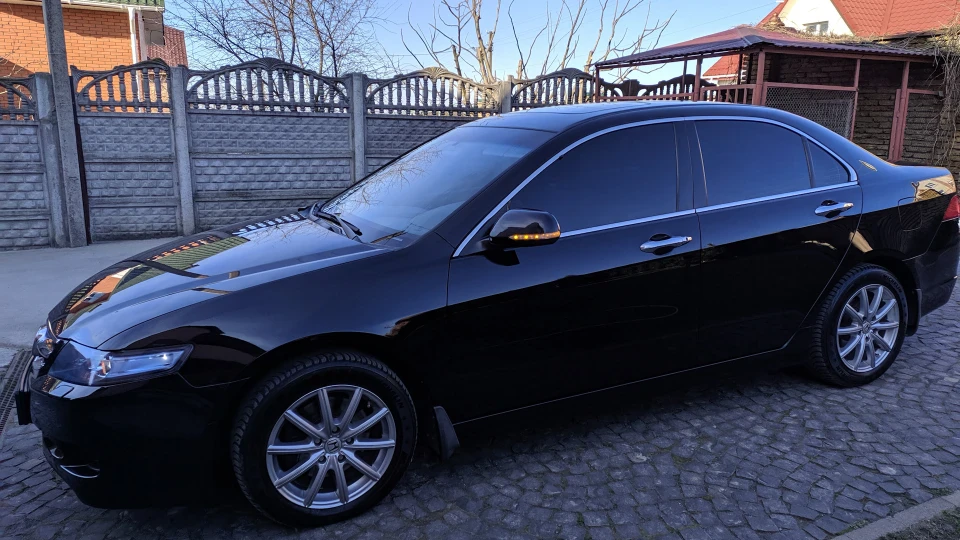 Honda Accord 2,4 EXECUTIVE 2