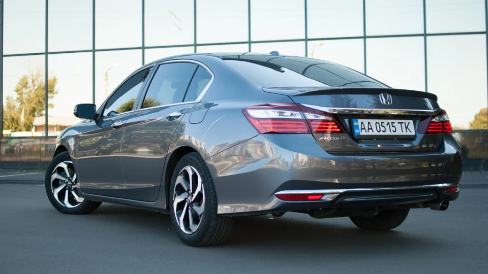 Honda Accord 2.4L EX-L 3