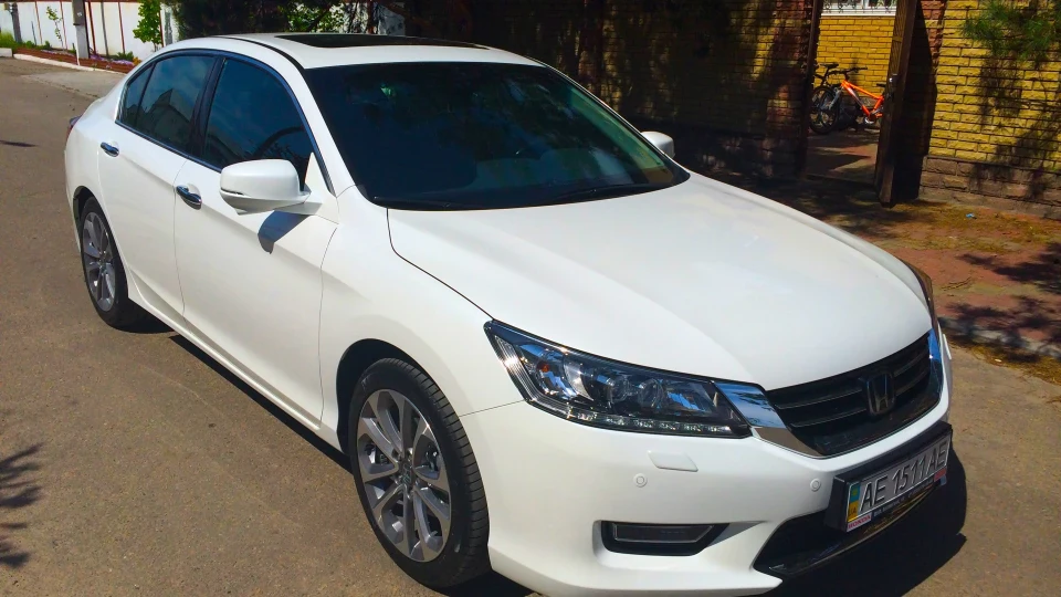 Honda Accord 3,5 Executive 4