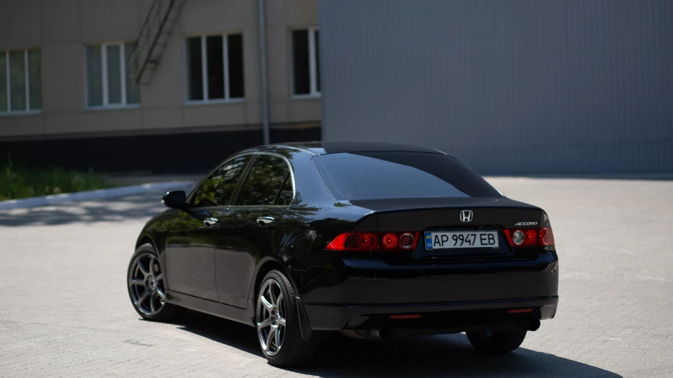Honda Accord Black 2.4 AT EXE 2