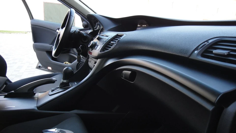 Honda Accord black diamond 3