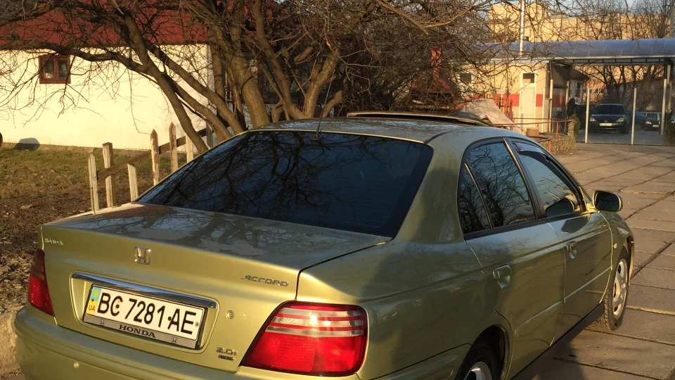 Honda Accord ES 2