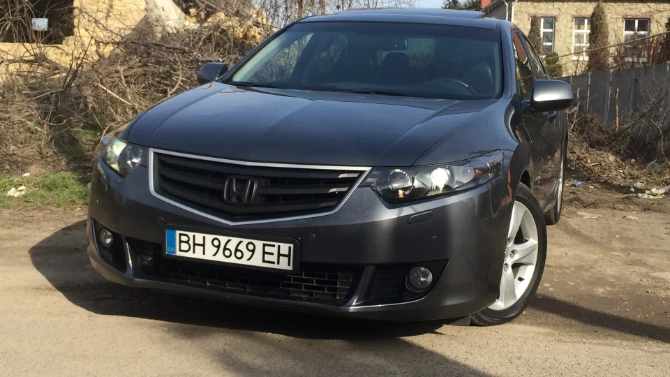 Honda Accord Executive AT 2
