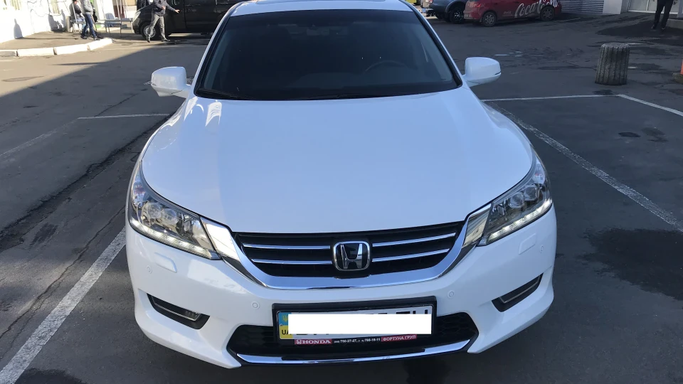 Honda Accord Executive Білий Баян