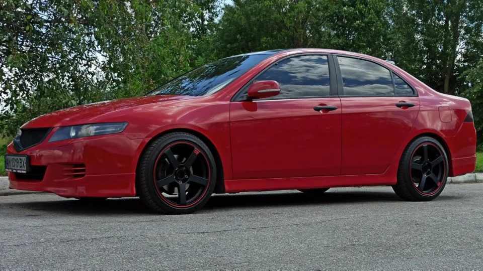 Honda Accord Executive Red Milano 4