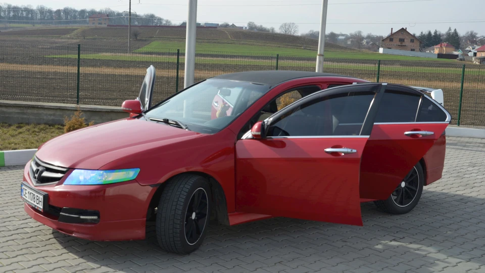 Honda Accord Червона блискавка=) 2