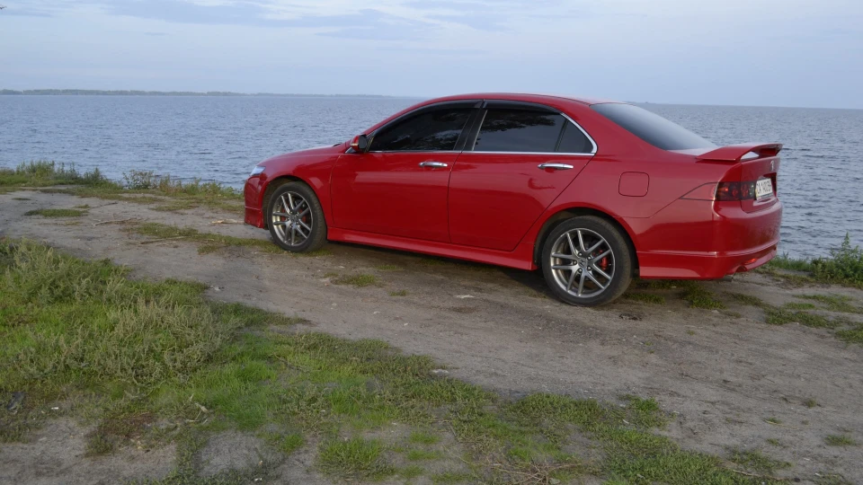 Honda Accord Червона S-ка 4