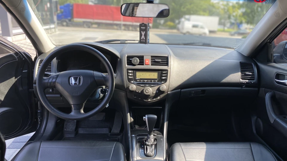 Honda Accord Малиха 3