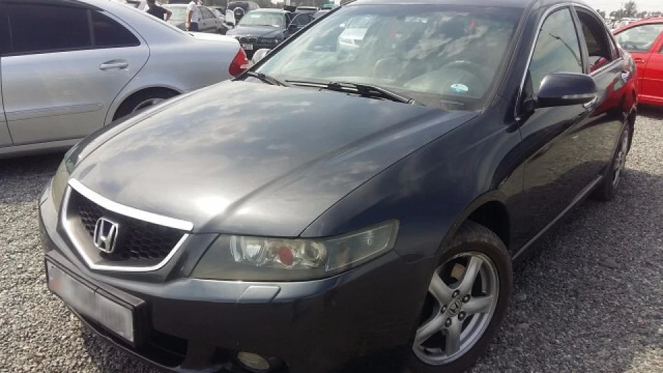 Honda Accord Мокрий асфальт 2
