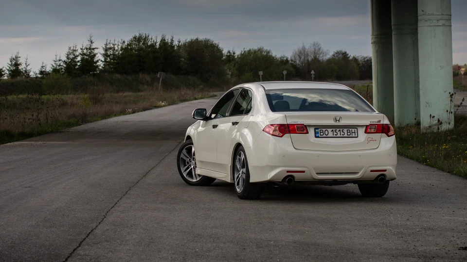 Honda Accord Pearl Cat 2