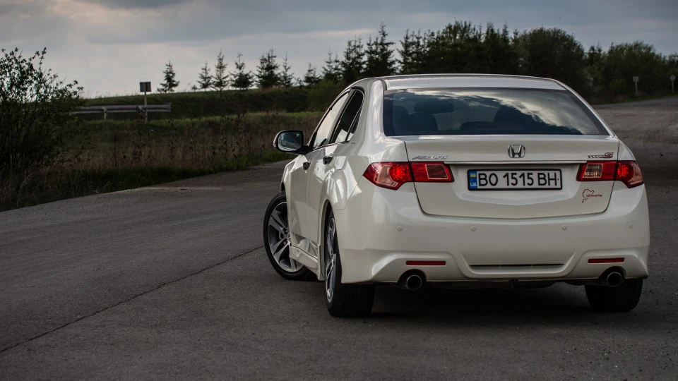Honda Accord Pearl Cat 4