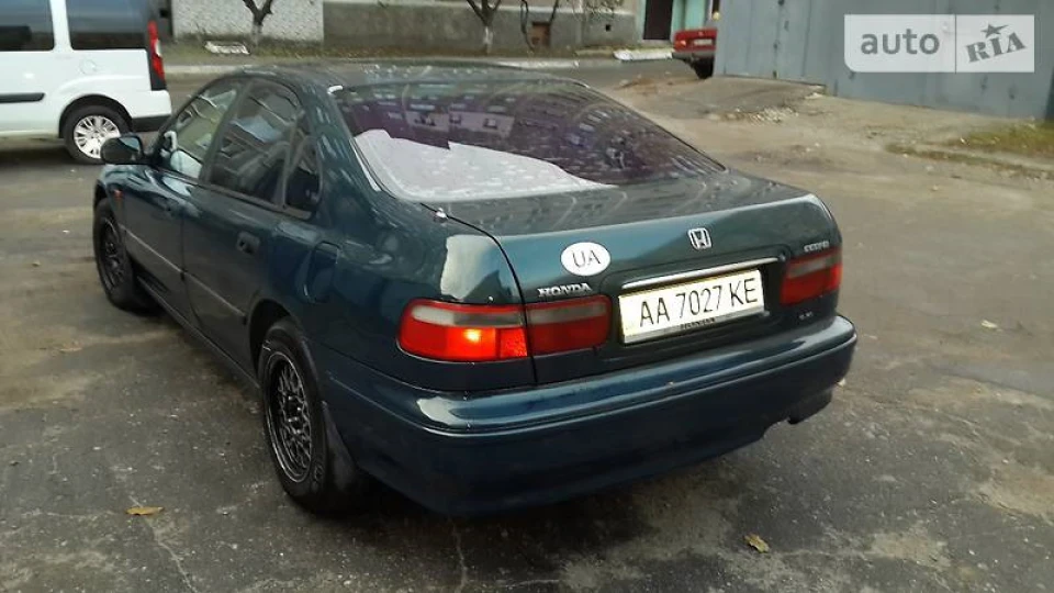 Honda Accord Напіввтік 3