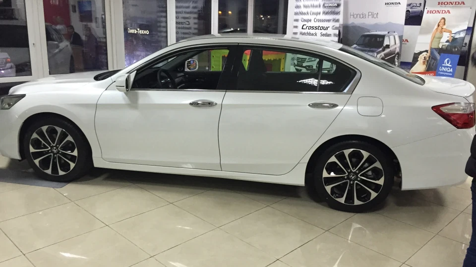Honda Accord рестайлінг 2015 3