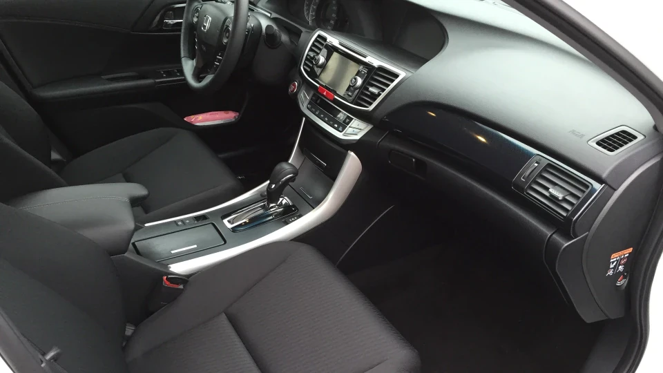 Honda Accord рестайлінг 2015 5