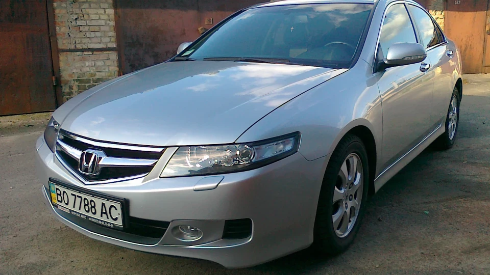 Honda Accord сріблянка 2