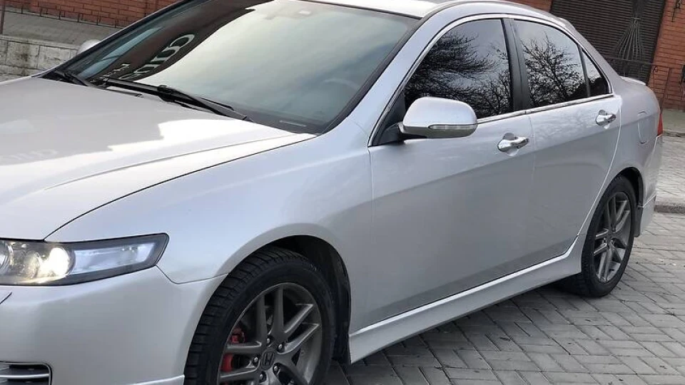 Honda Accord Сірий металік 2.4 2