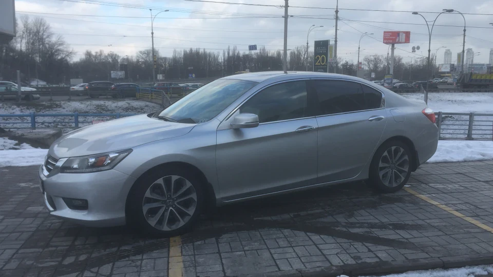 Honda Accord Тунець 2