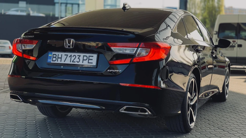 Honda Accord unofficially landed 5