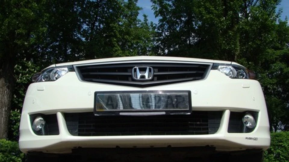 Honda Accord White EXE 2