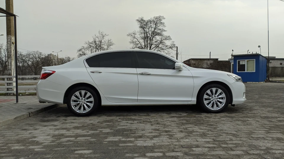 Honda Accord WHITE_SPORT